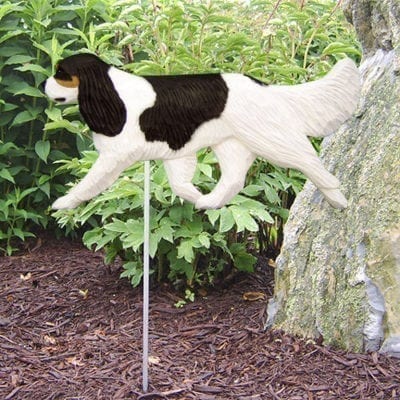 Cavalier King Charles Statue (Tricolor): Dog Statues and Garden Statues