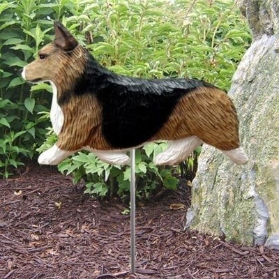 Pembroke Welsh Corgi Statue: Dog Statues & Garden Statues